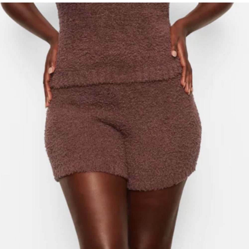 SKIMS Cozy Teddy Shorts in Chocolate Brown